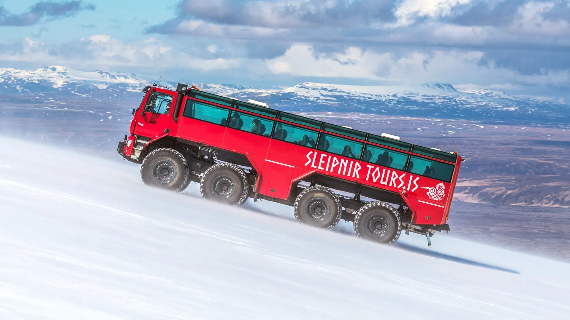 Sleipnir climbing the glacier